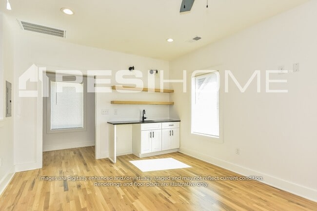 Photo - 223 Lucile St