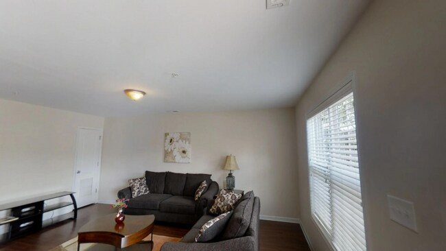 Photo - 307 Family Lodge Dr