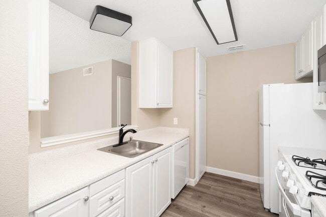 Building Photo - Parkview Apartments