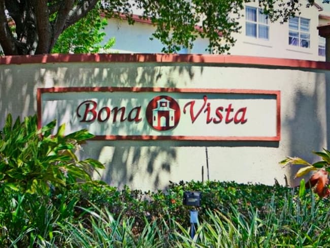 Building Photo - 832 Camargo Way