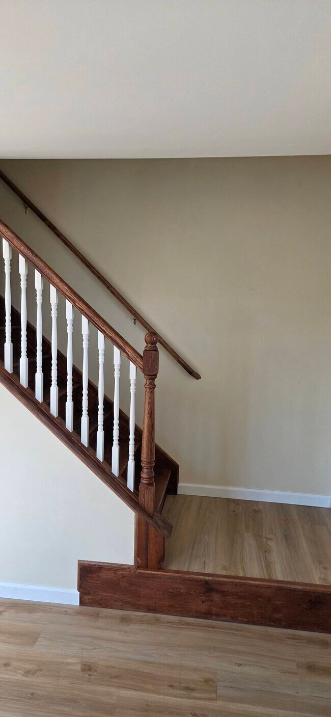 Photo - 4660 Model City Rd