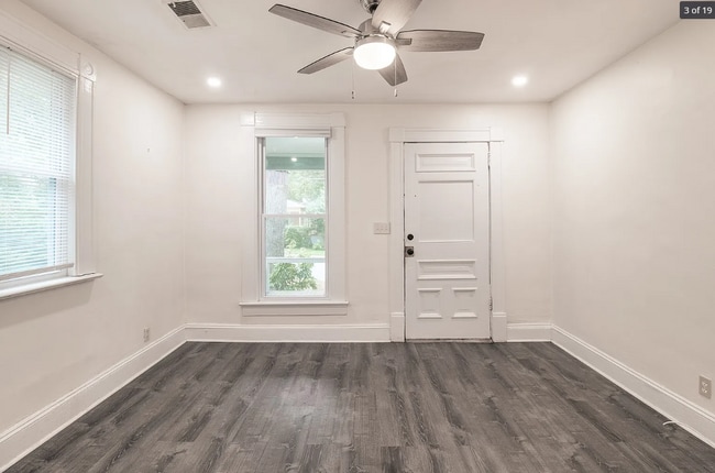 Photo - 689 Vernon Ave SE Unit B