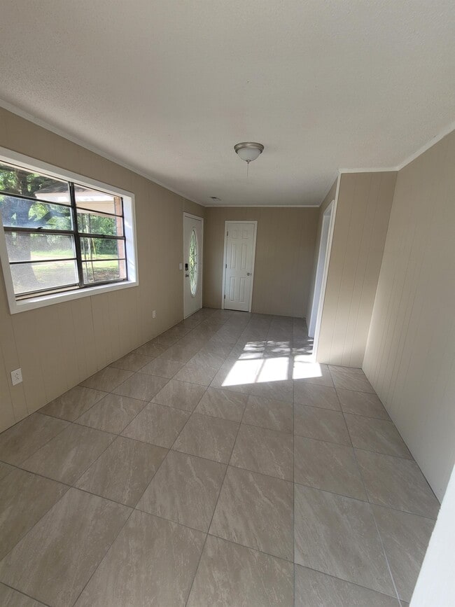 Photo - 129 Buckeye Ct