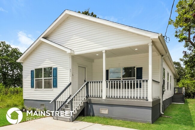 Photo - 3711 Courtney St