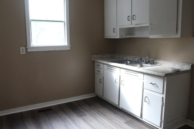 Photo - 1112 13th Ave