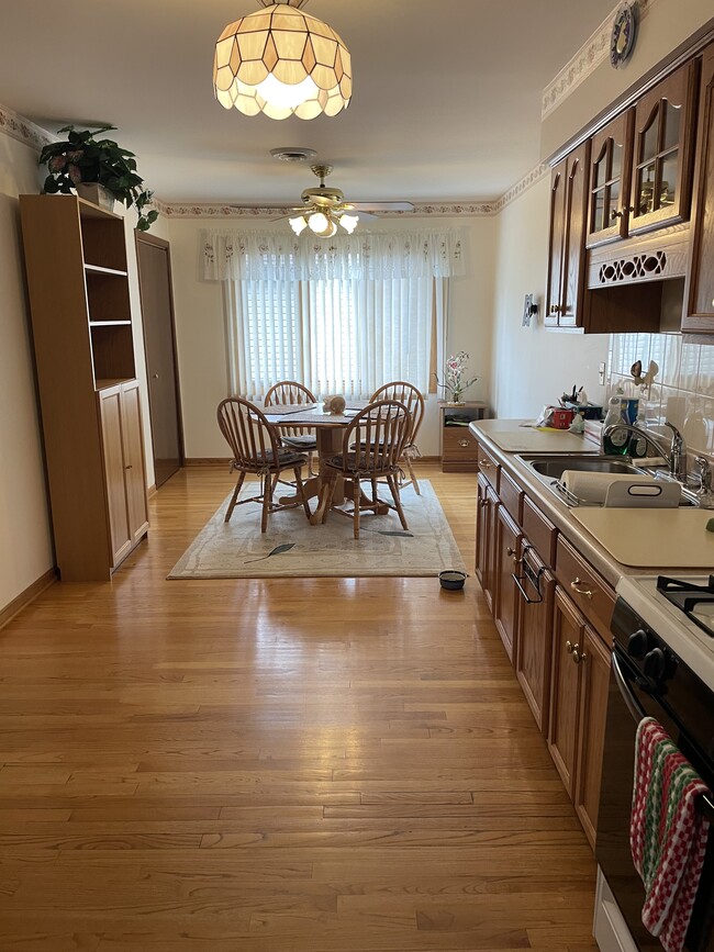 Photo - 1106 E Ardyce Ln Unit Second Floor