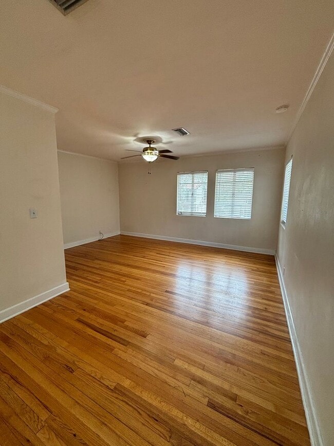 Photo - R1026 University Heights Unit 1028