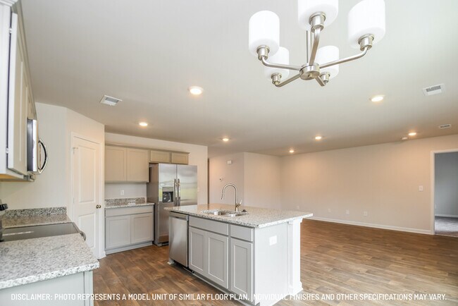 Photo - 331 Crooked Pne Ct