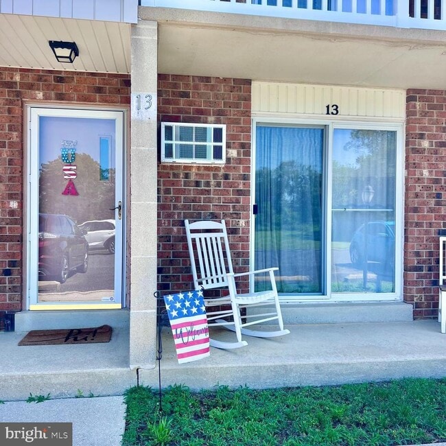 Photo - 13 Toni Lynn Ct Townhome