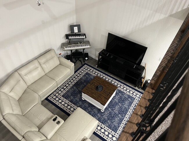 Photo - 1621 Blakely Pl