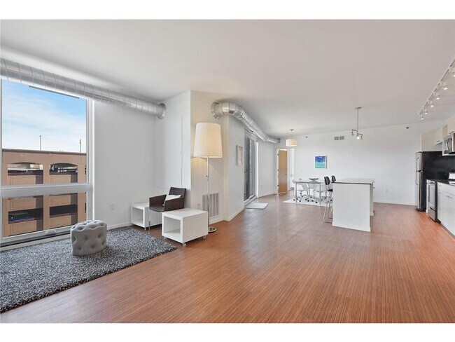 Photo - 915 N Washington Ave Unit 201