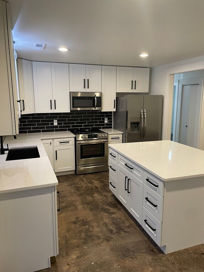 Photo - 116 Grenadier Dr