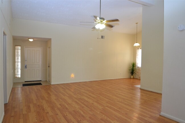 7014 Dickson Way