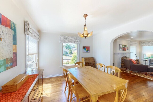 Dining room - 4108 50th Ave S