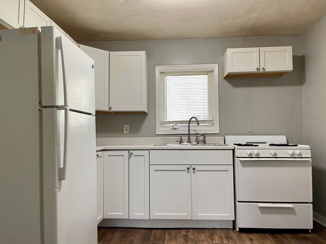Darling 2 Bedroom 1 Bathroom Home in Minne... - Darling 2 Bedroom 1 Bathroom Home in Minne...