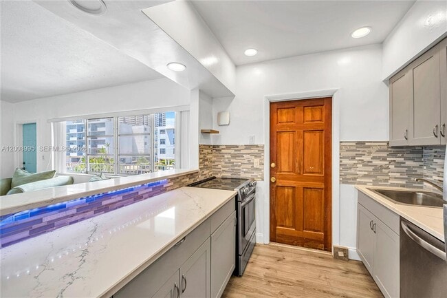 Photo - 3721 NE 170th St Unit 2