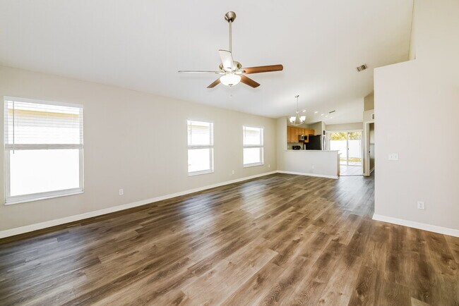 Photo - 1417 Delano Trent St