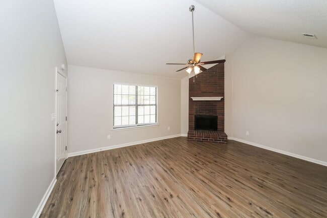 Photo - 5417 Riverdale Rd