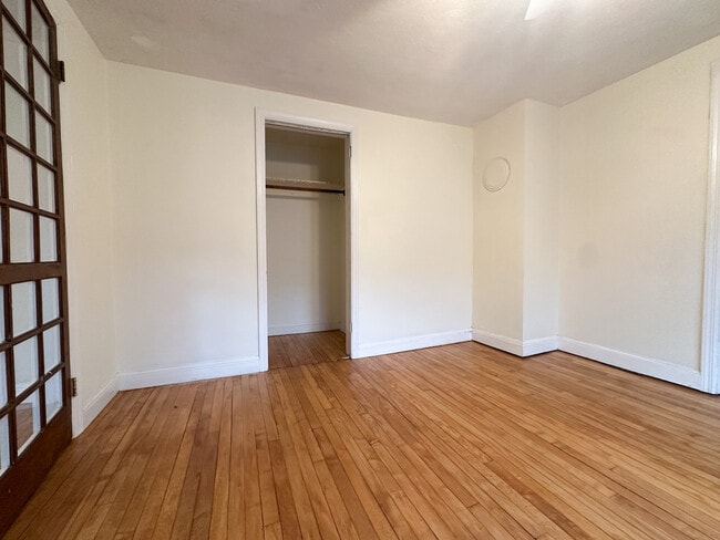 Photo - 171 crescent st Unidad 3R