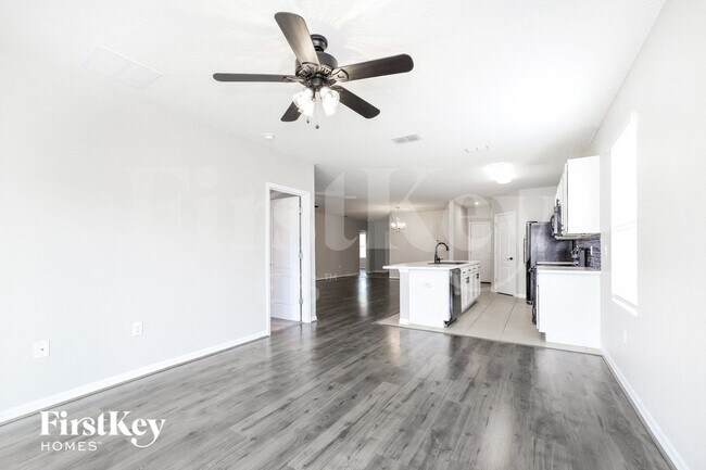 Photo - 2283 Sequoia Way