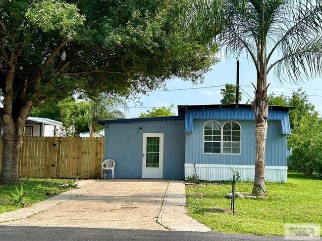 Building Photo - 15702 Orange Dr Rental