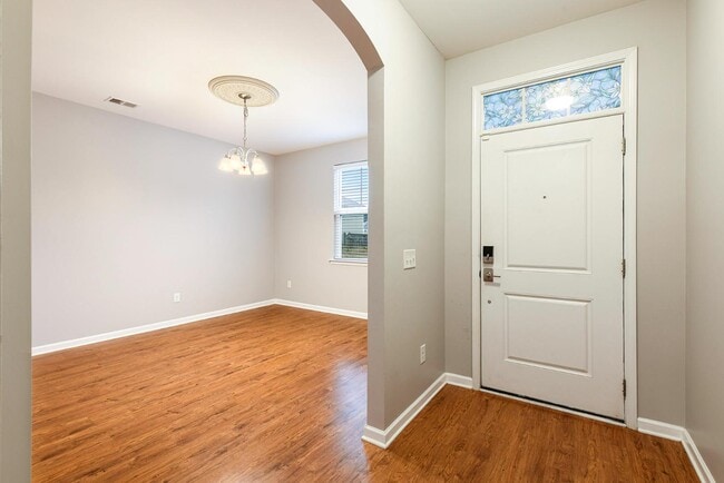 Photo - 432 War Admiral Ln