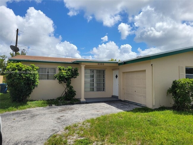 Building Photo - 8300 NW 26th Pl