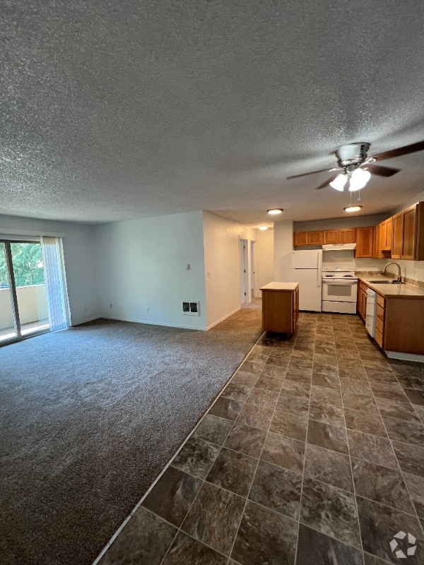 Building Photo - 17260 SW Heritage Ct Rental