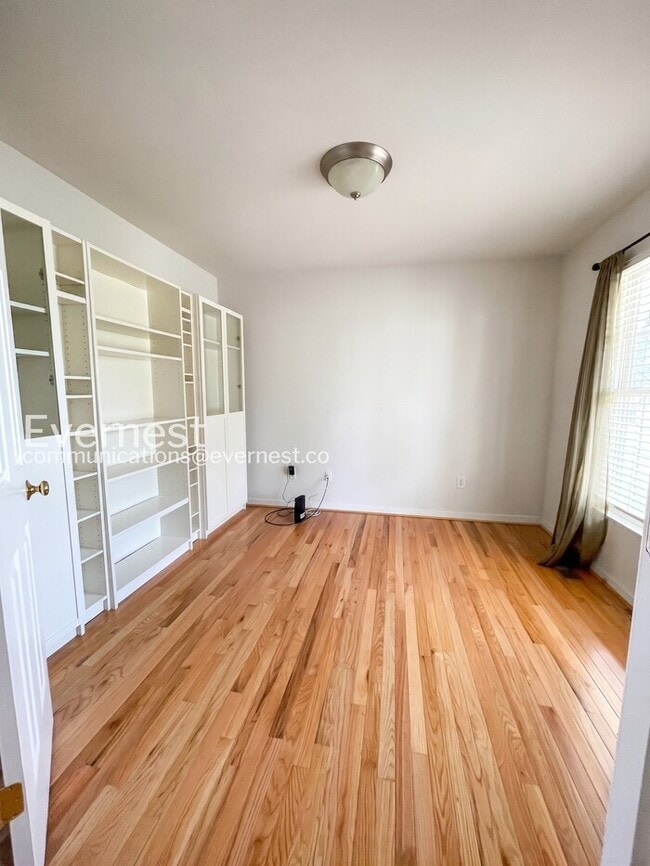 Photo - 113 Brickert St