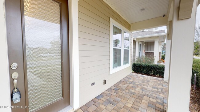 Photo - 203 Southern Oak Dr