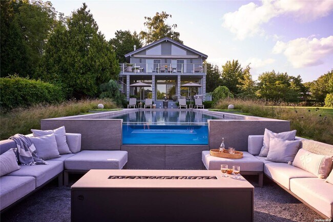 Photo - 27840 Main Rd