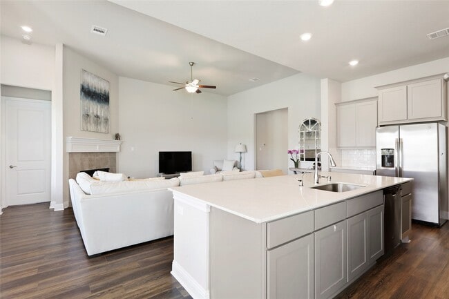 Photo - 50 Wyatt Oaks Dr