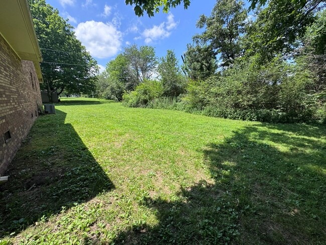 Photo - 1802 1/2  Monroe Street Unidad 1802 1/2 Monroe Street B
