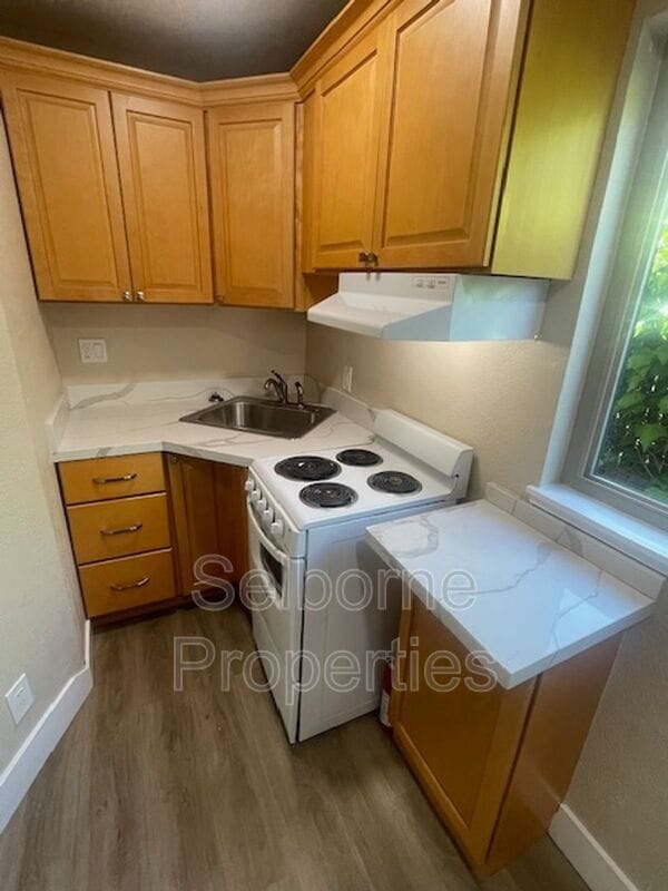 Photo - 524 41st St