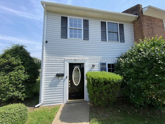 Photo - 200 Brighton Square