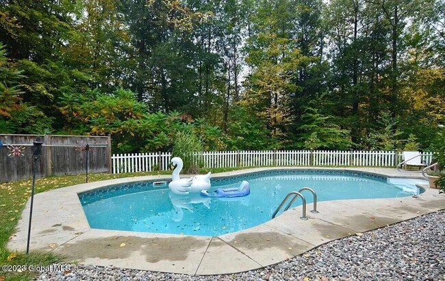 Photo - 4 Granite Lake Dr