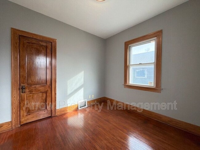 Photo - 5318 Stockwell St