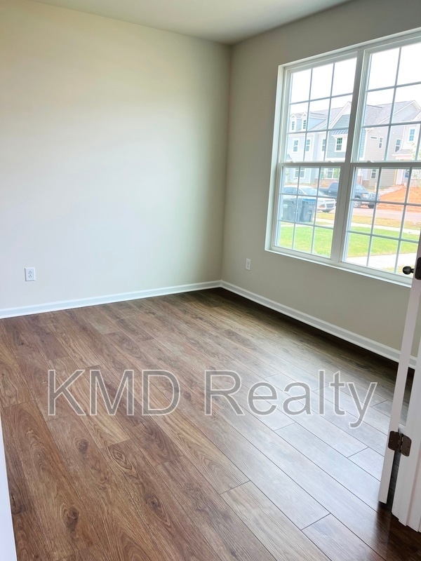 Photo - 15753 Country House St