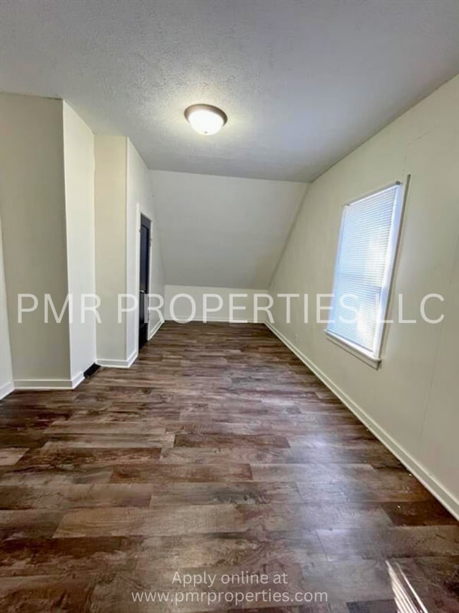 Photo - 2 Bedrooms / 1 Bathroom House