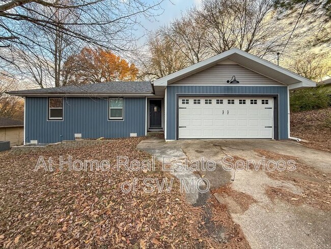 Building Photo - 2734 E Cragmont St
