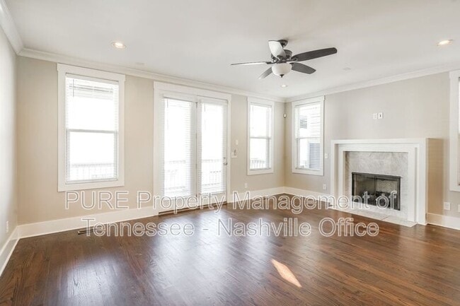 Photo - 906 Southside Pl