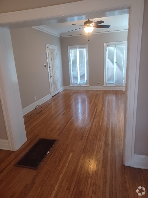 Building Photo - 1727 Alexandria Ave Rental