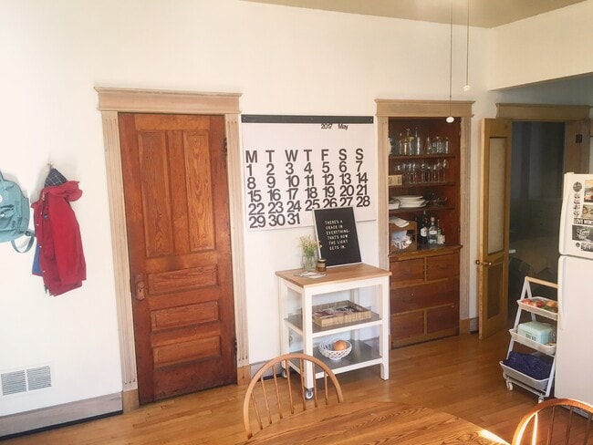 Photo - 2558 W Iowa St Unit 2R