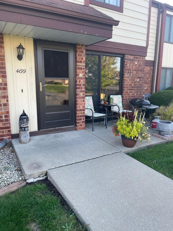 4199 W College Ave Townhome For Rent in Milwaukee, WI