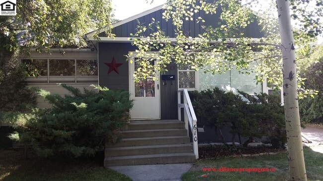 Building Photo - 610 S 13th Ave Unit 610 1/2 S. 13th