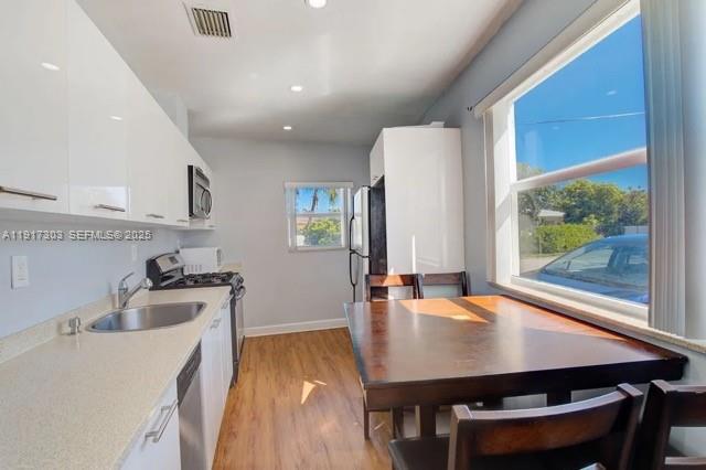 Photo - 8000 NE Bayshore Ct Unidad 100