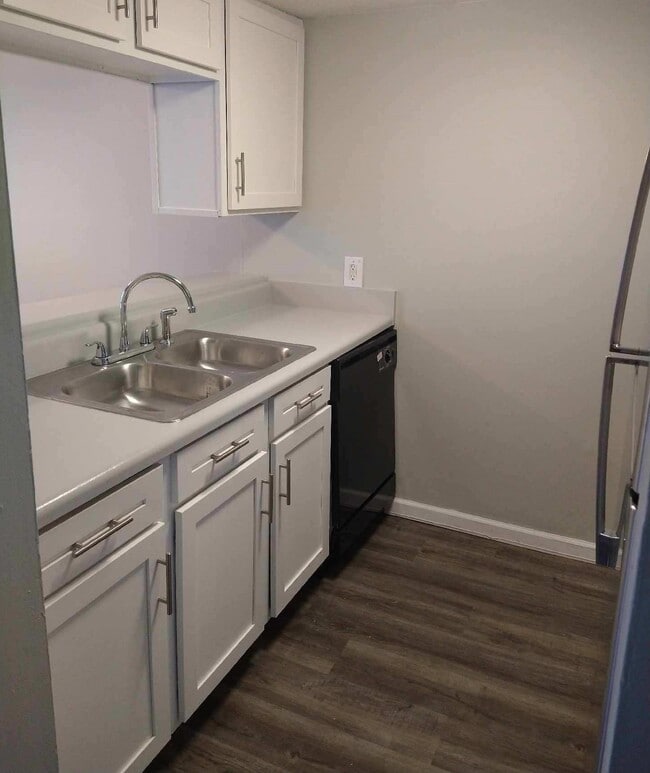 Photo - University Commons