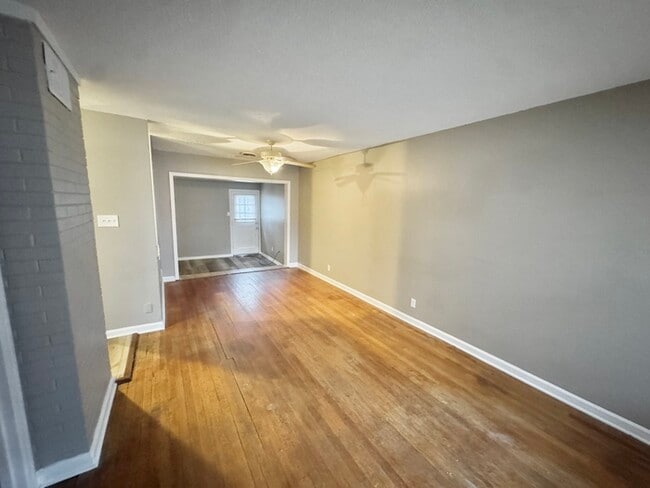 Photo - 3588 Hendricks Ave