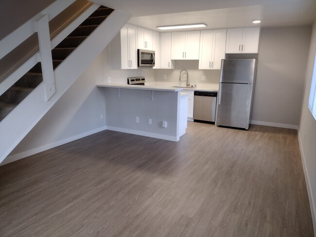 one bedroom/townhome - Mesa Palms Apartments