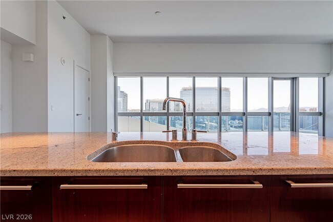 Building Photo - 4471 Dean Martin Dr Unit 3509